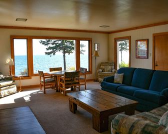 Solbakken Resort On Superior - Lutsen - Sala de estar