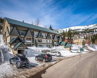 Ski in Ski out at Schweitzer Mountain Resort | Great Views | Cozy Condo - Sandpoint - Building