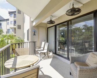 King Queen Sleeper Sofa Updated Luxury Kitchen Bikes & Beach Gear included - Hilton Head Island - Balcony