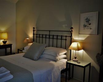 Le Chat Sur Le Toit - Lourmarin