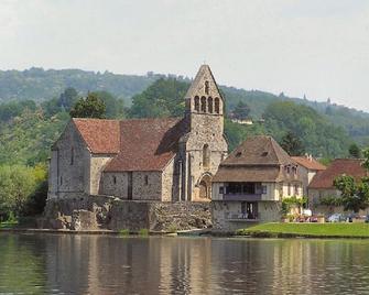 18th Century mill, nice furnishing and decoration by the river - La Chapelle-aux-Brocs - Edificio