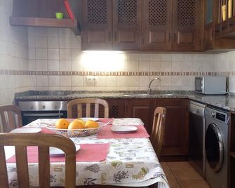 Rural villa with WI-FI near golf, the beaches and the historic town Silves - Algoz - Cocina