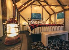 North Shore Camping Company - Beaver Bay - Bedroom