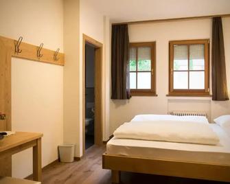 Hotel Ristorante Lewald - Bolzano - Bedroom