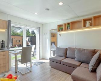 Tiny Haus 73 am Brombachsee - Pleinfeld - Living room