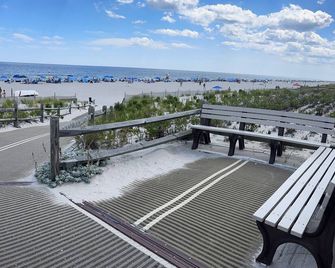 Perfect location for a family - Lavallette - Balcony