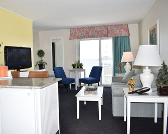 Breakers Resort & Beach Bar - Saint Ignace - Obývací pokoj