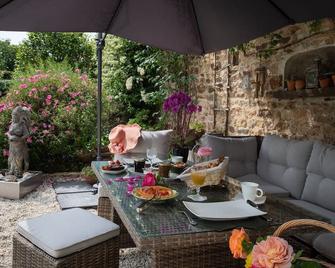 La Rose de Ducey, Family Suite in the Bay of Mont Saint-Michel for 4 persons - Ducey-Les Chéris - Patio