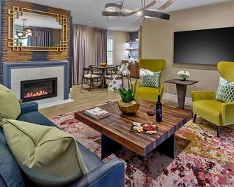 The Stanley Suite at River House at Odette's - New Hope - Living room
