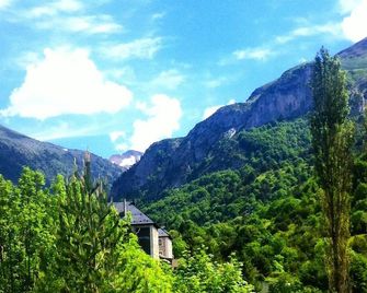 Hotel Santa Cristina Petit Spa - Canfranc - Outdoor view