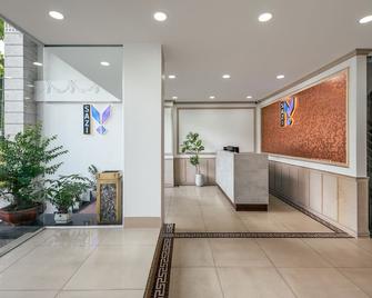 Erato Boutique Hotel - Ho Chi Minh City - Front desk