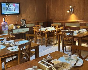 Hostal Don Guillermo - פוארטו נטאלס - מסעדה