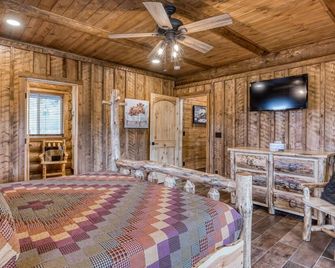 Railway River Retreat Rrr - South Fork - Bedroom