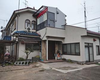 Japanese capacity 4 people 13000 yen 16 tatami ma - Room 1 between Japan / Konosu Saitama - Kōnosu - Edificio