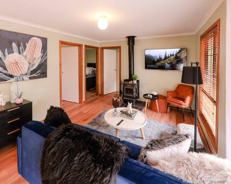 Hideaway@Hepburn - Hepburn Springs - Living room