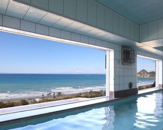 Grand View Iwai - Minamiboso - Zwembad