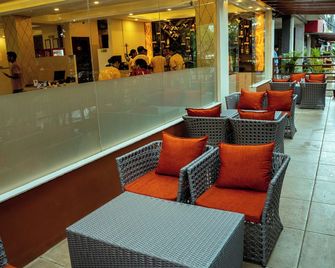 Hotel Black Diamond - Kathmandu - Lobby