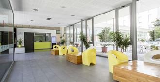 Residencia Universitaria Damia Bonet - Valencia - Lobby