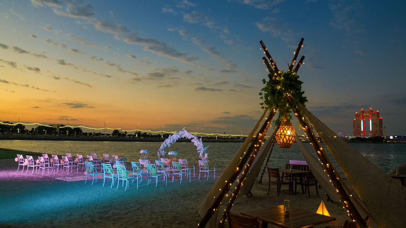 Radisson Blu Hotel & Resort, Abu Dhabi Corniche