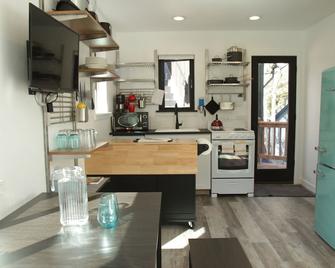 Gorgeous small apartment with everything you need! - Minturn - Kitchen