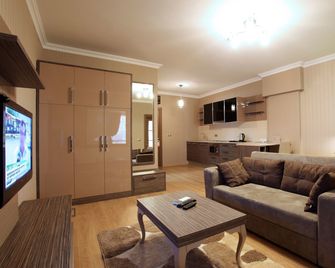 Balturk House Hotel - İzmit - Вітальня
