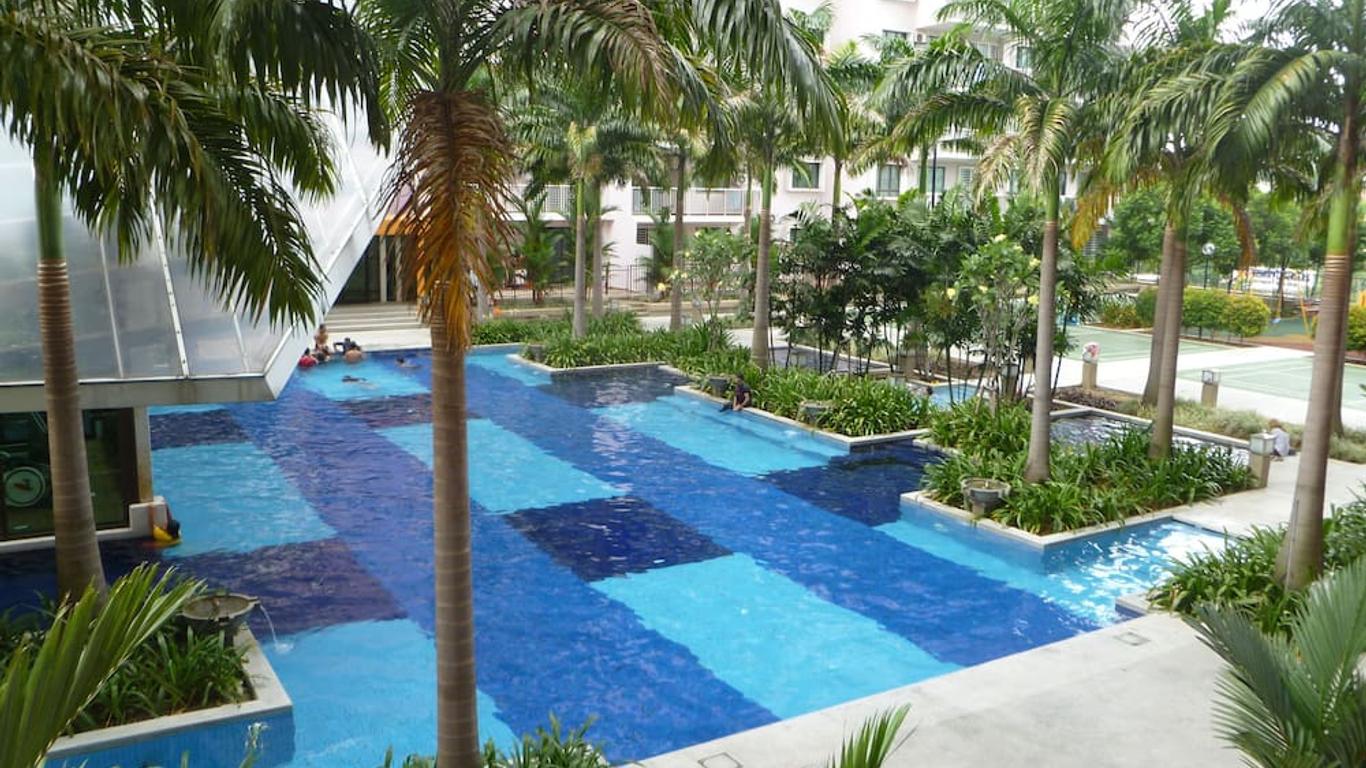 Indah Alam Condo