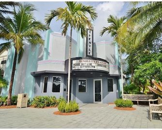 Gorgeous 2/2 Condo Southwest Naples Fl - נייפלס - בניין
