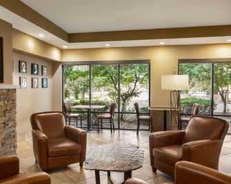 AmericInn by Wyndham Madison West - Madison - Aula