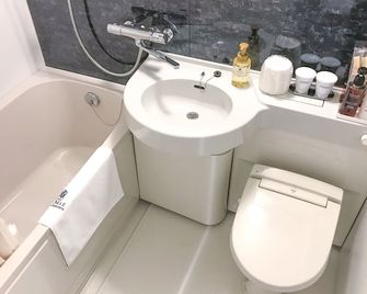 Hotel Livemax Takamatsu Eki Mae - Takamatsu - Badkamer
