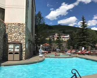 Grand Lodge unit @ Mt. Crested Butte! Awesome location: 2 minute walk to slopes! - Crested Butte - Pool