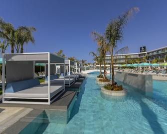 Faros Hotel Ayia Napa - איה נאפה - בריכה