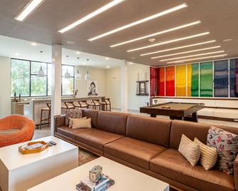 Kasa Freemorewest Charlotte - Charlotte - Living room