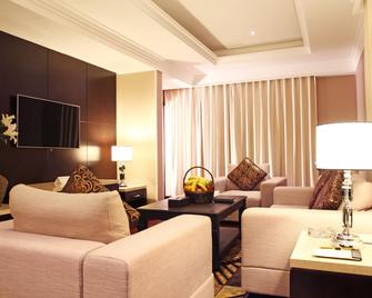 فندق هوليداي جازان - جازان - غرفة معيشة