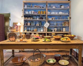 Casa Rural Mas Garganta - La Pinya - Buffet