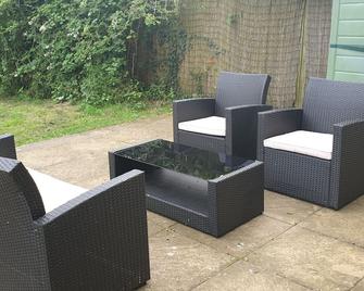 Beoley Lodge - Redditch - Patio