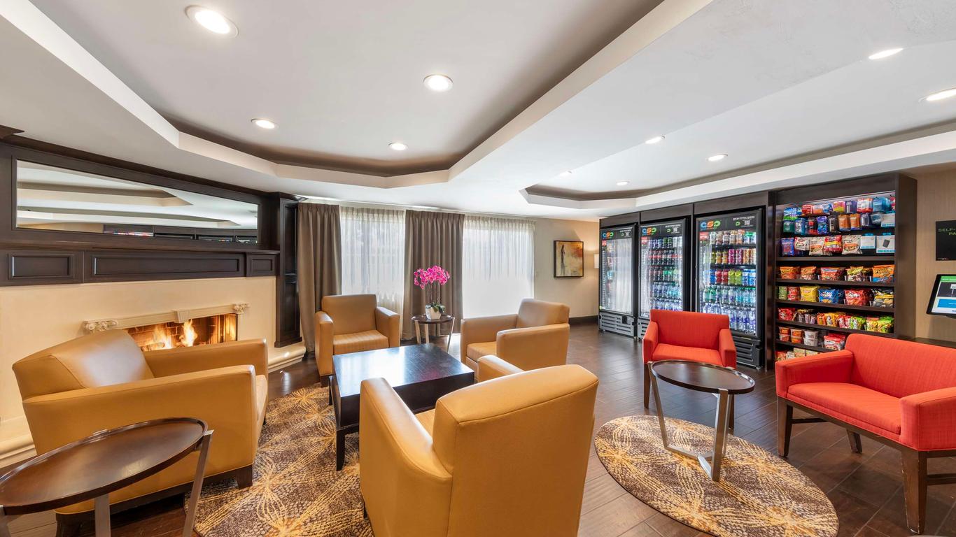 بست ويسترن بلس وست كوفينا إن