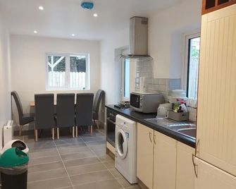 8 Eyre Square Lane - Galway - Cucina