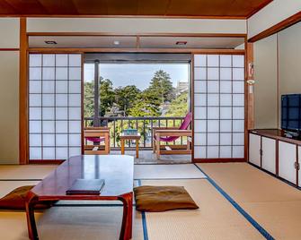 Nara Visitor Center And Inn - Nara - Dining room
