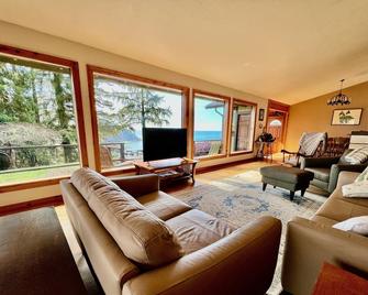The Historic Requa Inn - Klamath - Living room