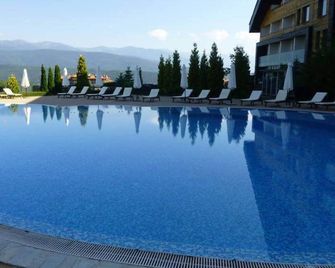 1 Bed - Sleeps 4 - Pets - Mountain Views - Razlog - Zwembad