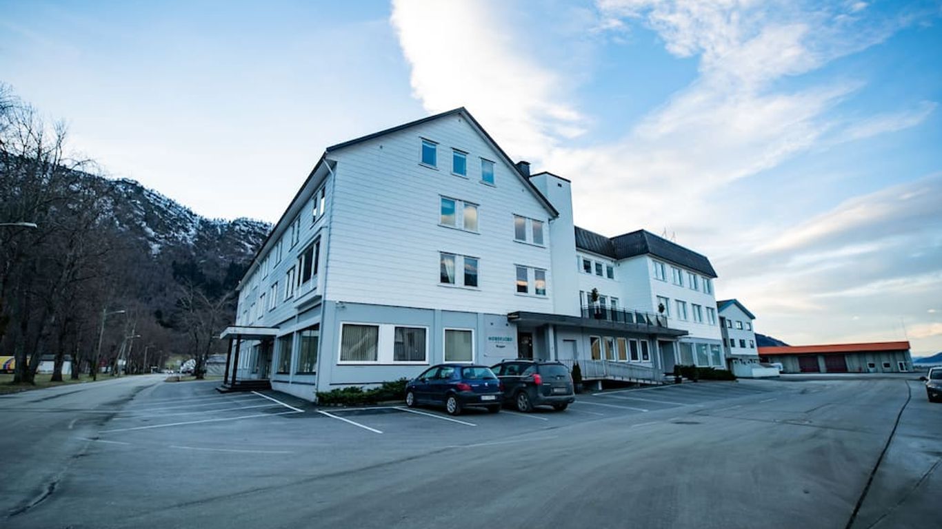 Nordfjord Hotell - Bryggen