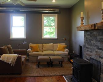 The School House of Gettysburg, rural setting close to main attractions - Gettysburg - Living room