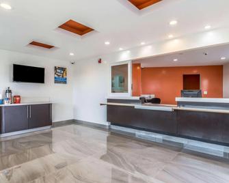 Motel 6 Oceanside Marina - Oceanside - Rezeption