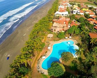 Luxury Beachfront Oasis - Hermosa Palms 50 by RedAwning - Jacó - Pool