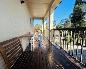 Kozyguru | Thornleigh 3br House Nature Convenience - Thornleigh - Balcón