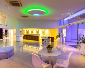 Limanaki Beach Hotel - איה נאפה - לובי