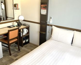 Toyoko Inn Okayama eki Higashi guchi - Okayama - Habitación