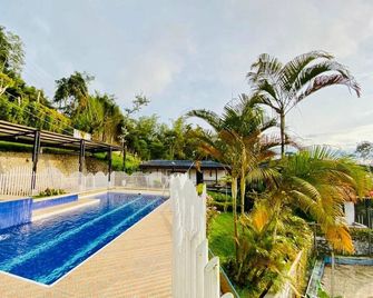 Maju Farmhouse, Km 24, Via El Carmen Dagua - Dapa - Piscina