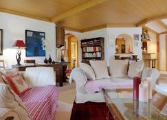 Apartment Marie-Soleil by Interhome - Gstaad - Living room