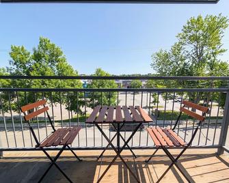 Hébergement Harvey - Alma - Balkón